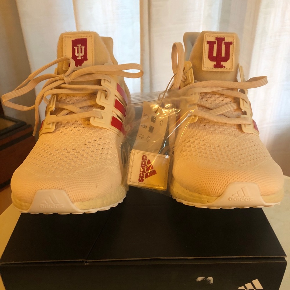 NWT Adidas Ultraboost FY5807 Indiana Hoosiers
